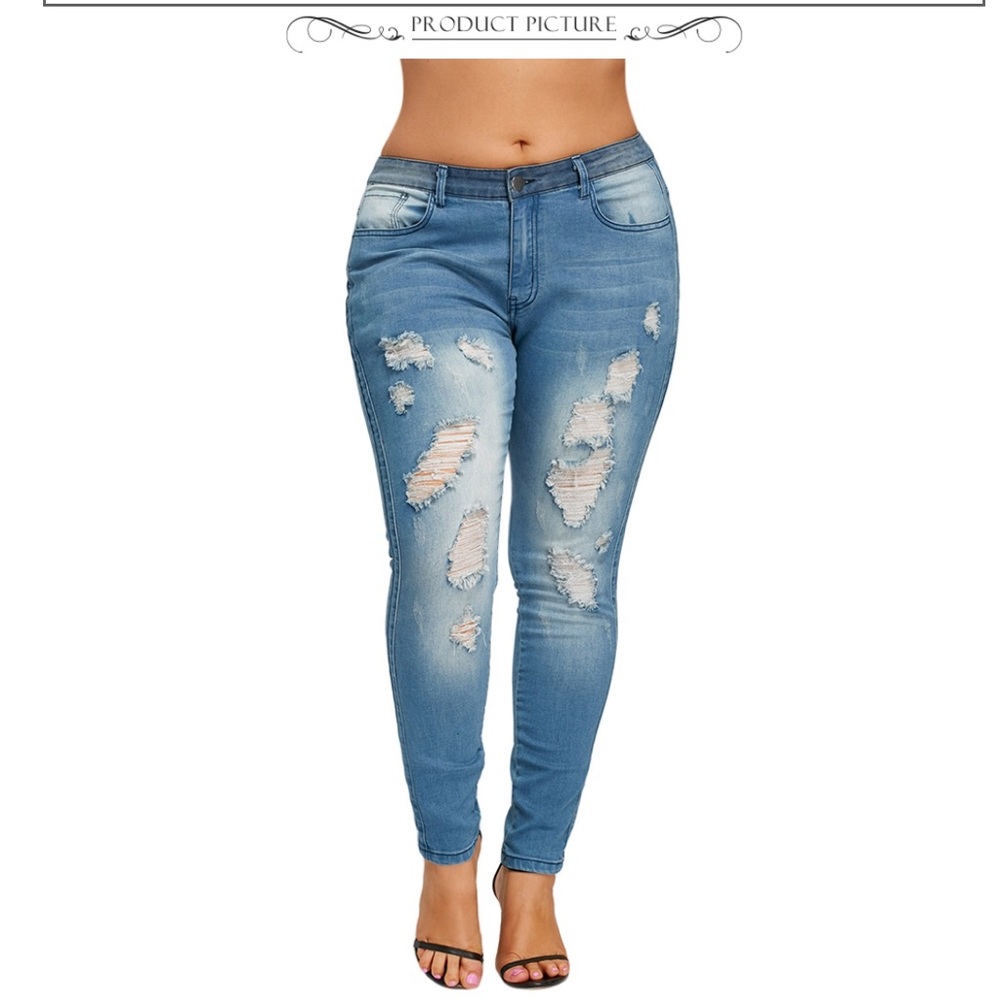 Distressed skinny jeans